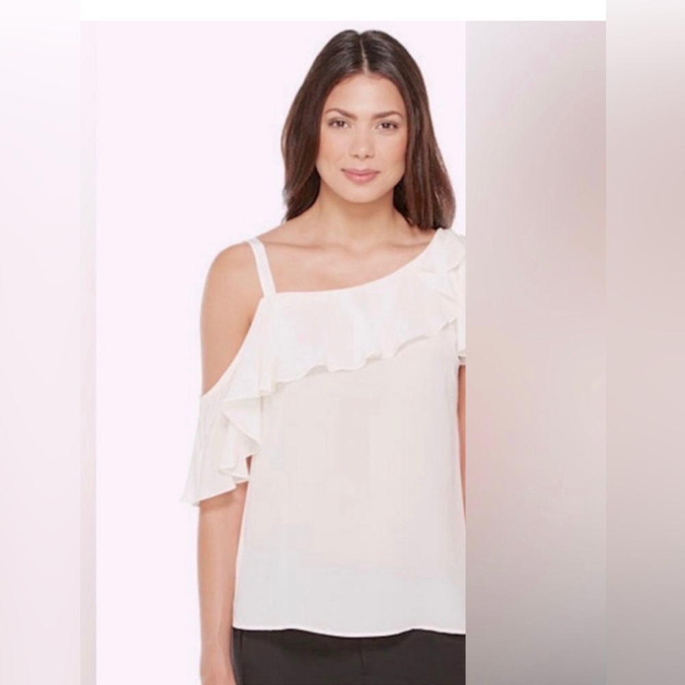 Avenue Asymmetrical Ivory Ruffle Cold Shoulder Blouse 18/20